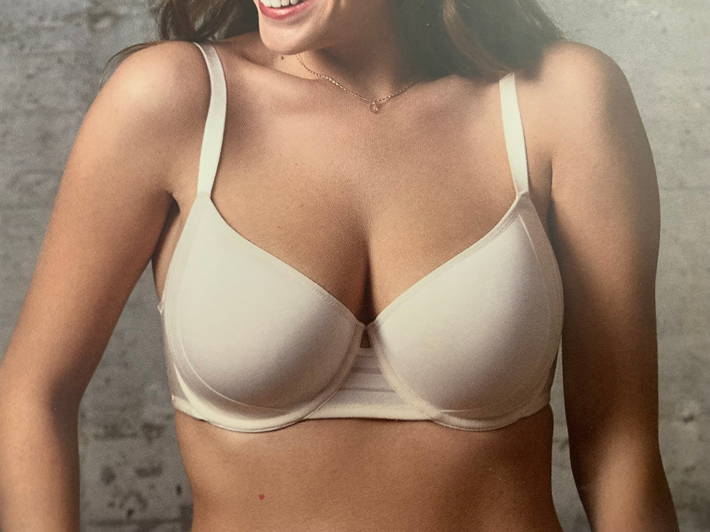 Sans Complexe reggiseno preformato liscio con fascetta laterale in tulle (Art. 1739798)