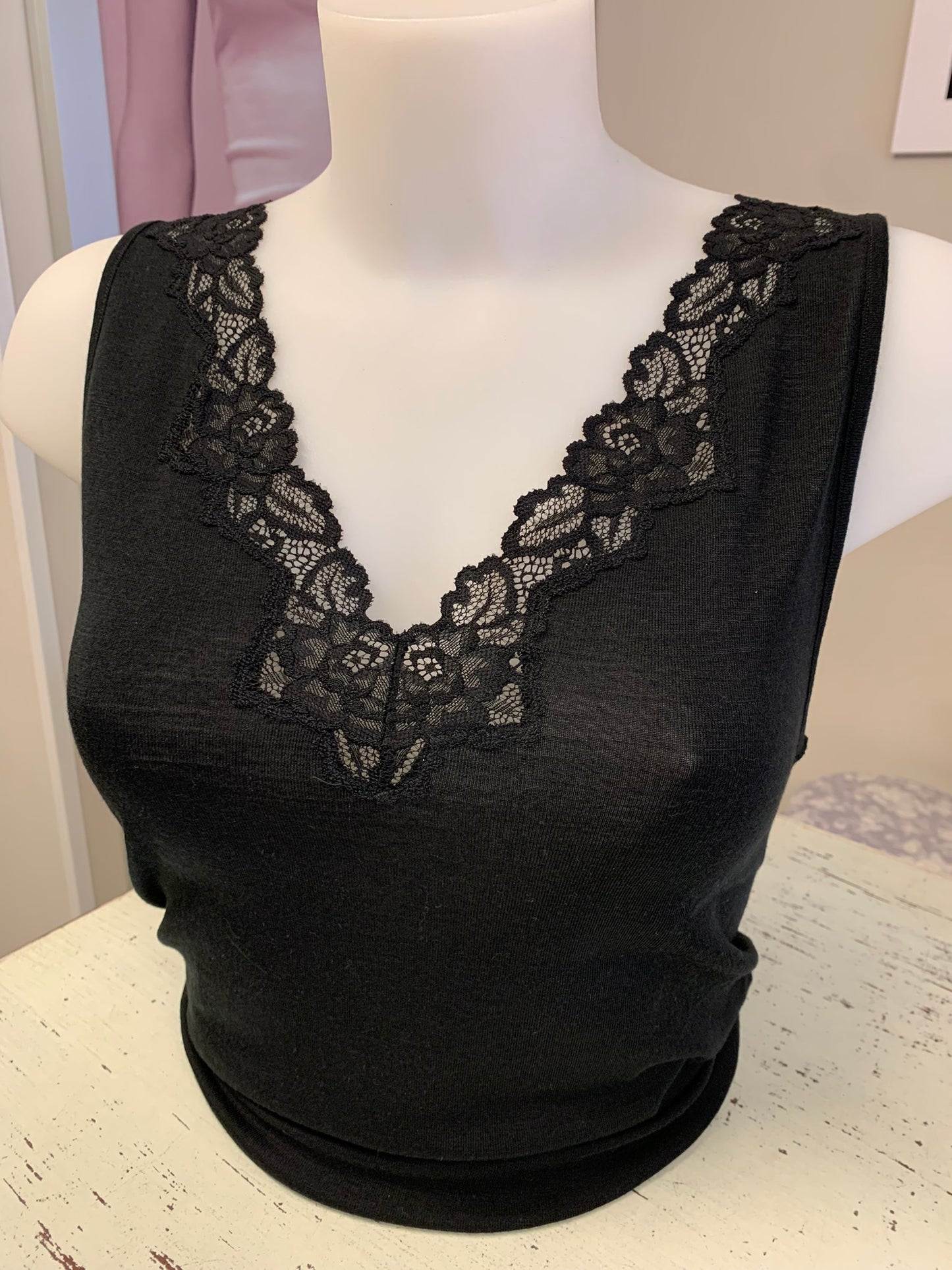 Lisanza Canotta Lana Seta V - Pizzo Largo Chantilly/Filigrana (Art. 2174)