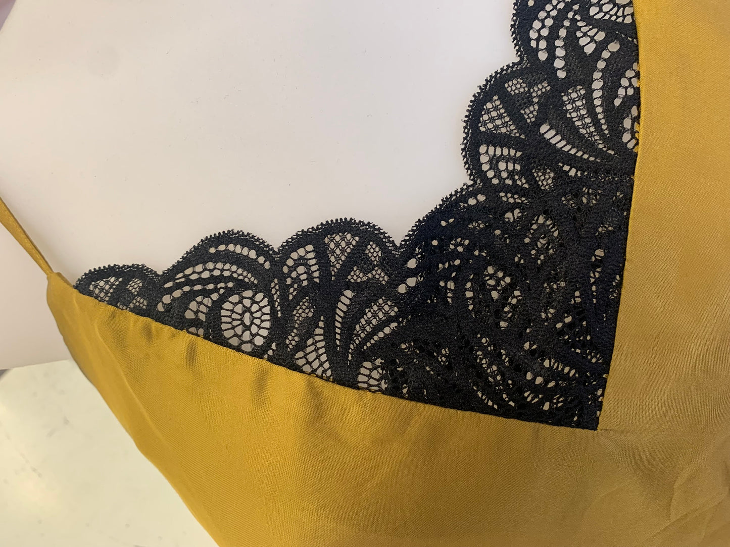 Top Spallina Raso più Pizzo Nero (Art. 50SAL84)