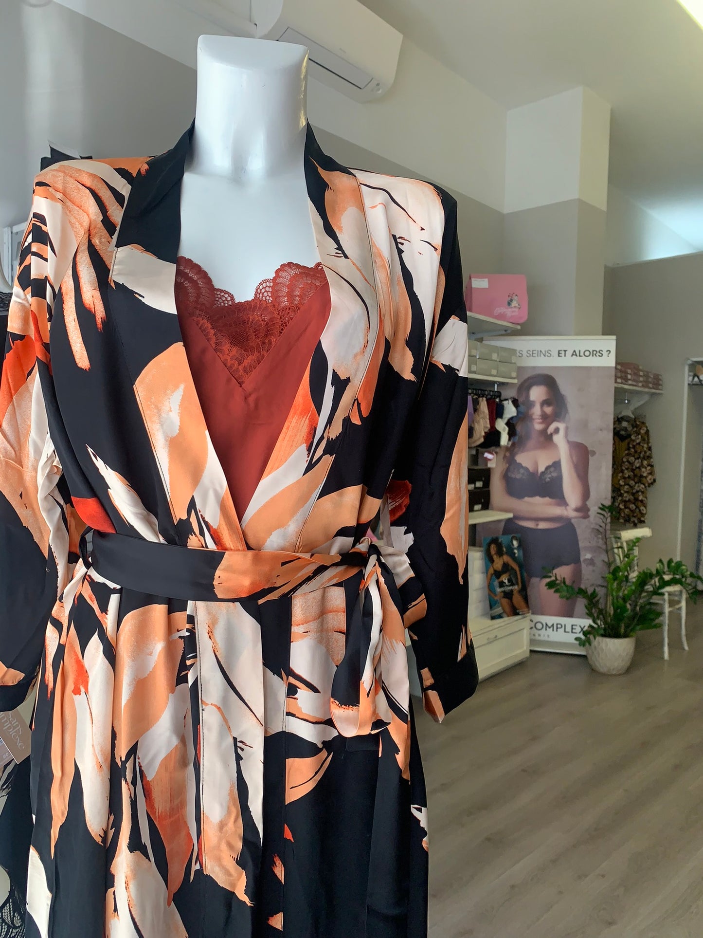 Sans Complexe Kimono In Raso Fantasia